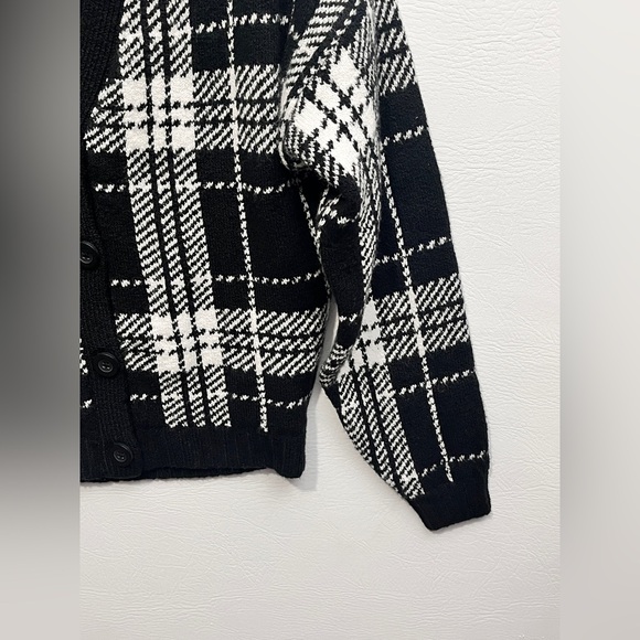 Hollister Black and White Checkered Plaid Cardigan XS NWT - Picture 3 of 10